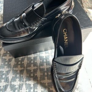 Chanel 30mm Black leather Back to College loafer